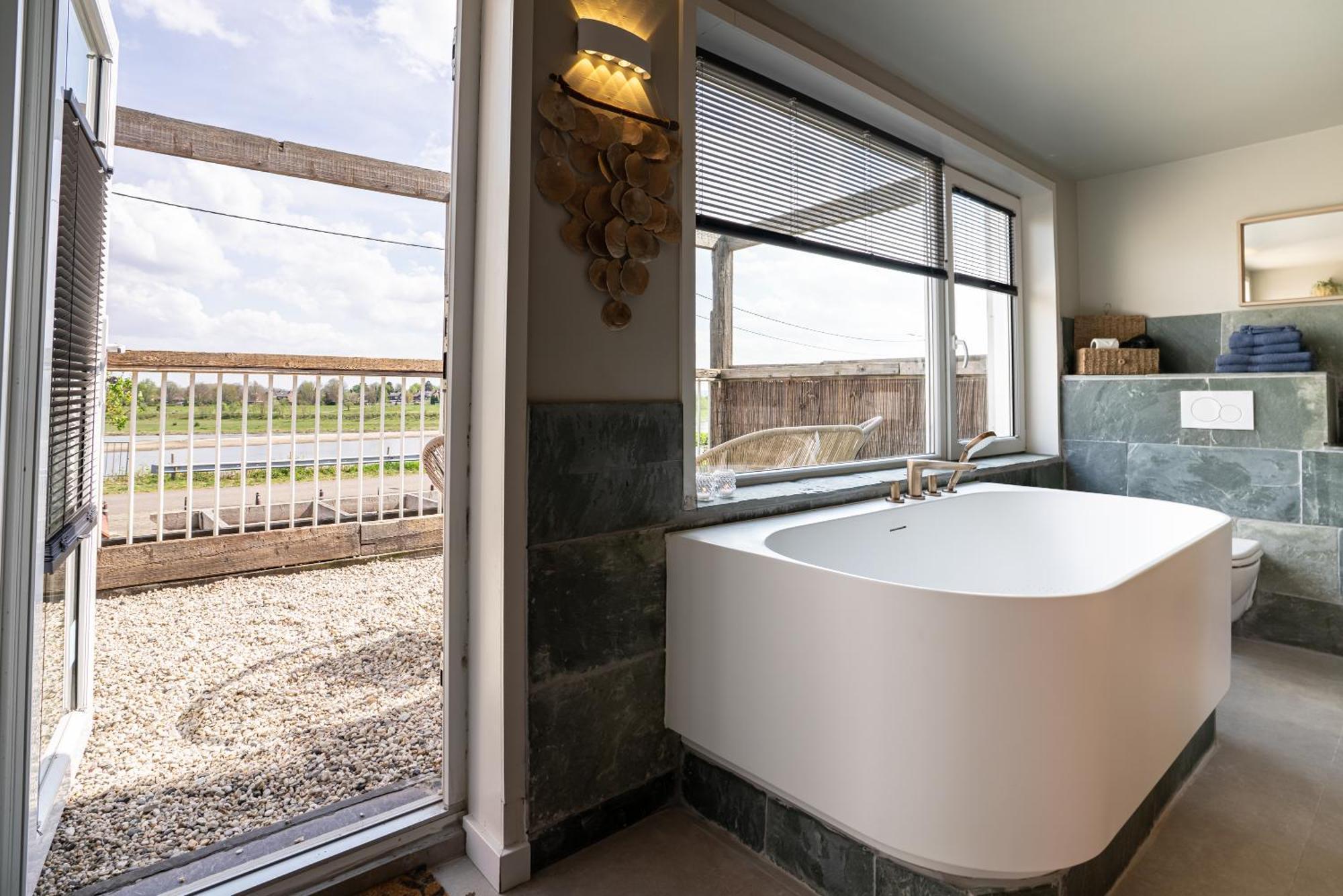 Maas Suites 라나켄 외부 사진